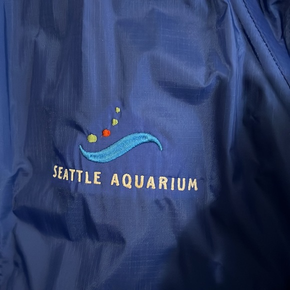 Luna Pier Seattle Aquarium Windbreaker/Water Resistant Jacket - Picture 2 of 8